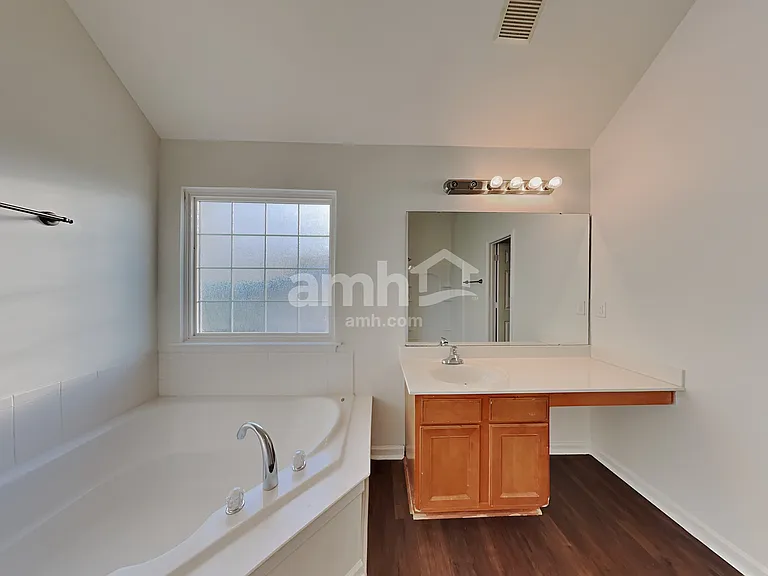 194 Madelia Pl — Photo 12