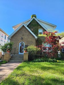2414 Yale Ave, Royal Oak, MI, 48067