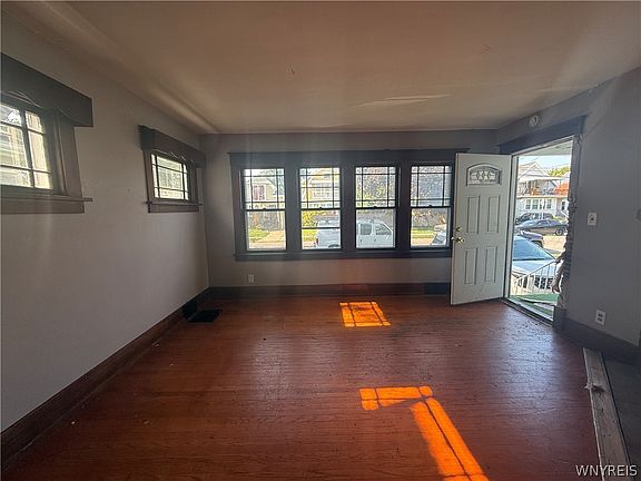 4th image of 661 Minnesota Ave