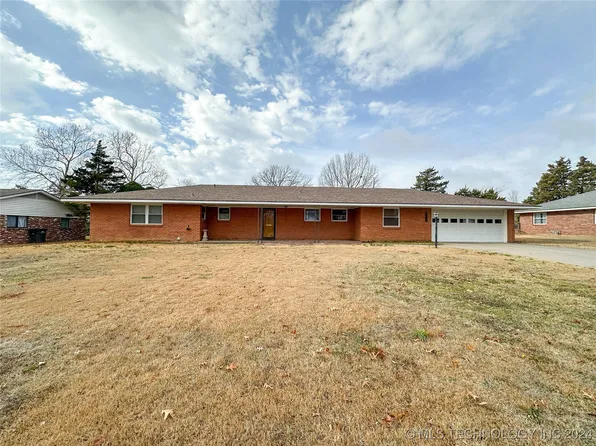 1521 Melmart Dr, Bartlesville, OK 74006