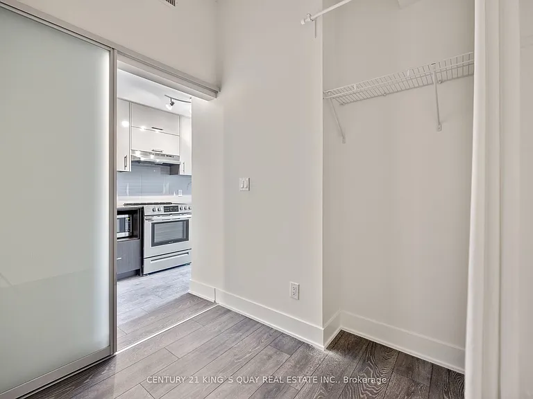 188 Fairview Mall Dr #822 — Photo 12