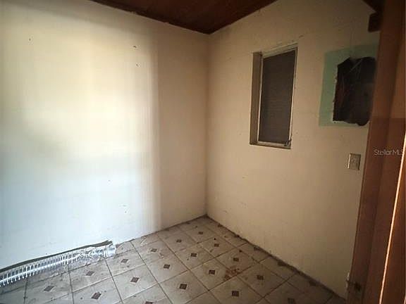 5th image of 40 Hall St