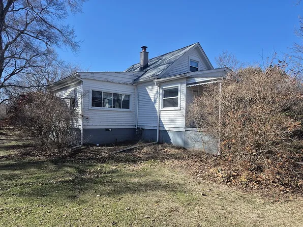 35901 Union Lake Rd, Clinton Township, MI 48035