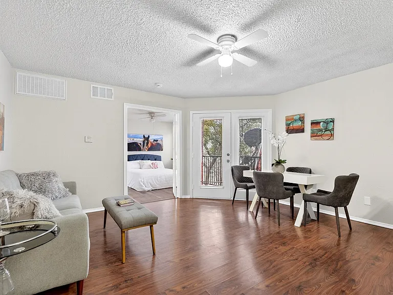9825 Walnut St #306 — Photo 10