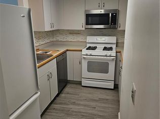 Bayview, Portsmouth, RI 02871