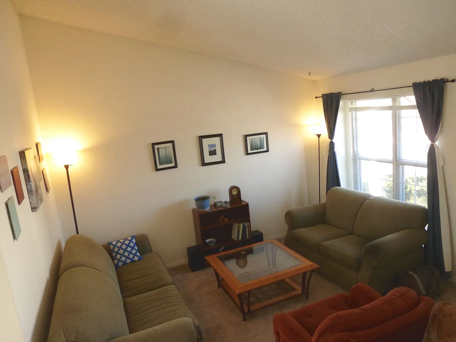 3 bed, 1200 sqft, $2,350 — Photo 2