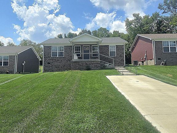 3rd image of 407 Douglas Ct