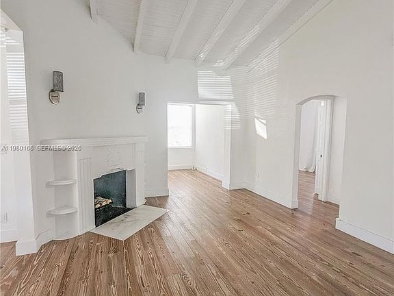 4th image of 1719 SW 15th St