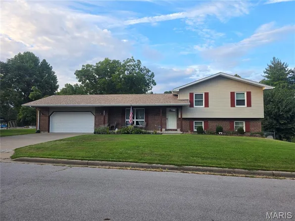 225 Gerard St, Ste Genevieve, MO 63670