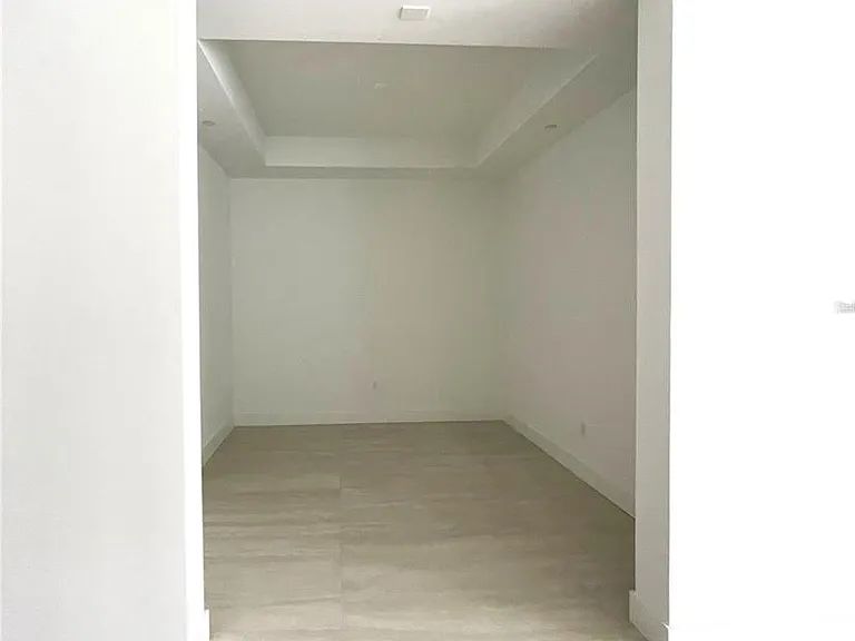 301 Quay Cmns #904 — Photo 25
