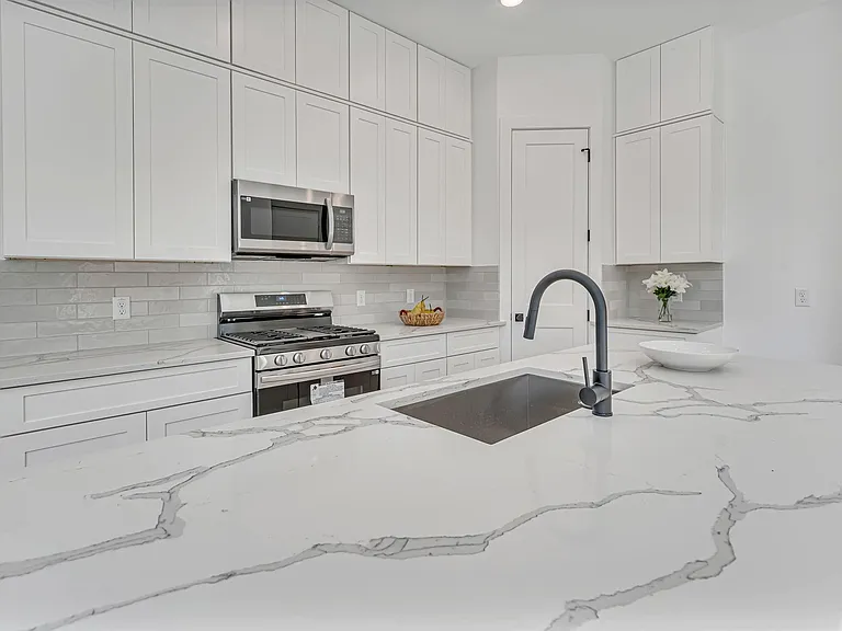 3620 Sauer St #B — Photo 11