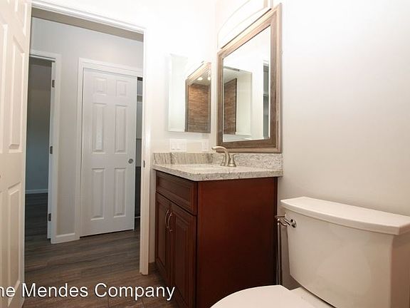 5th image of 3120 Grape St APT 4
