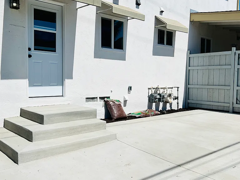 3131 Dwight St — Photo 23