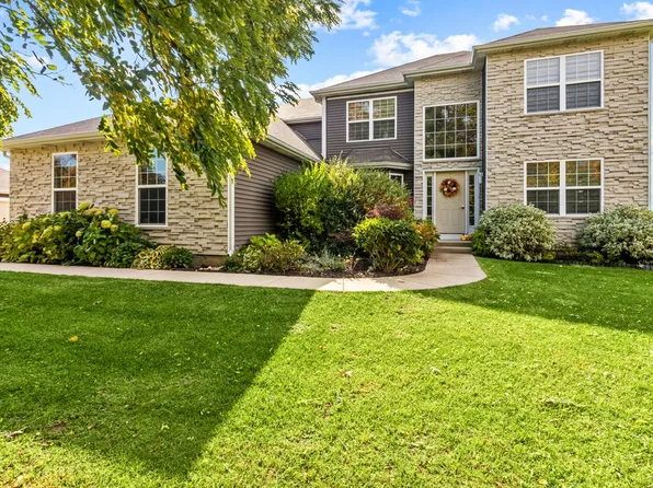 461 Ashley Dr, Williams Bay, WI 53191