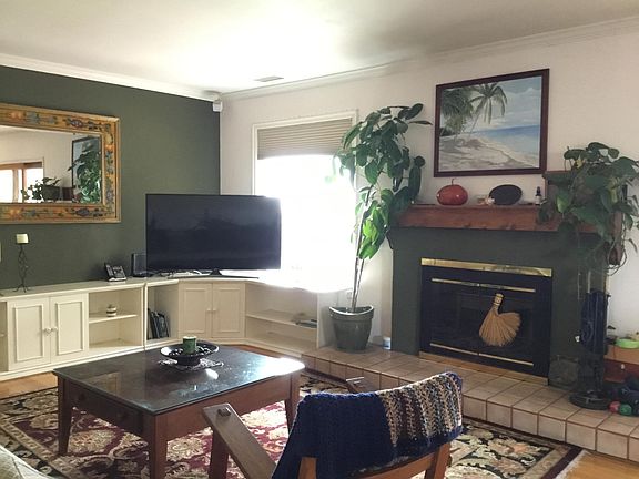 3rd image of 2631 Hacienda Way