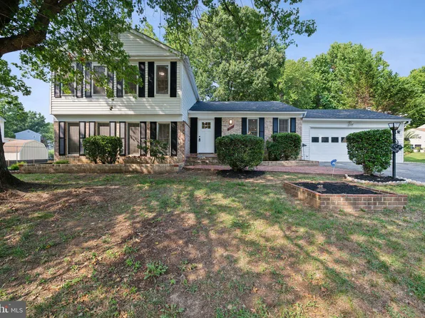 807 Jessica Dr, Fort Washington, MD 20744