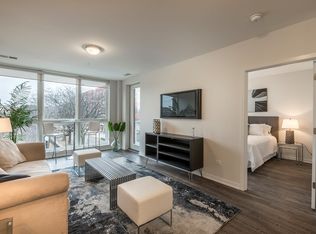 1325 N Wells St, Chicago, IL 60610