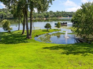 6851 Beach Rd, Eden Prairie, MN 55344