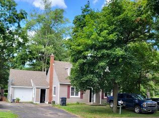 319 N Hamilton St, Lawton, MI 49065