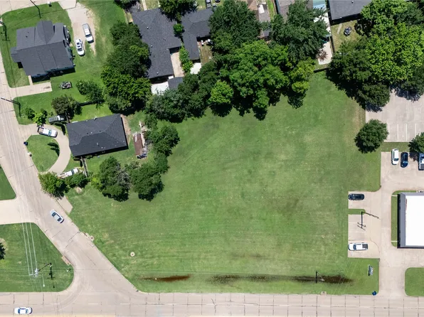 913 S Clay St, Ennis, TX 75119