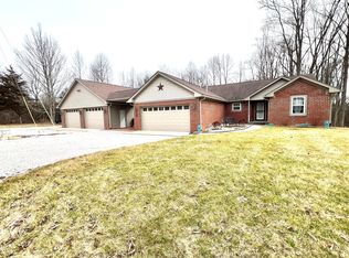 75 Victory Hl, Coatesville, IN 46121