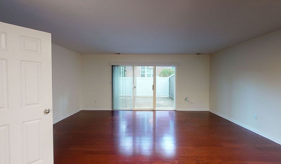 1st image of 612 Walpole St #T-2403