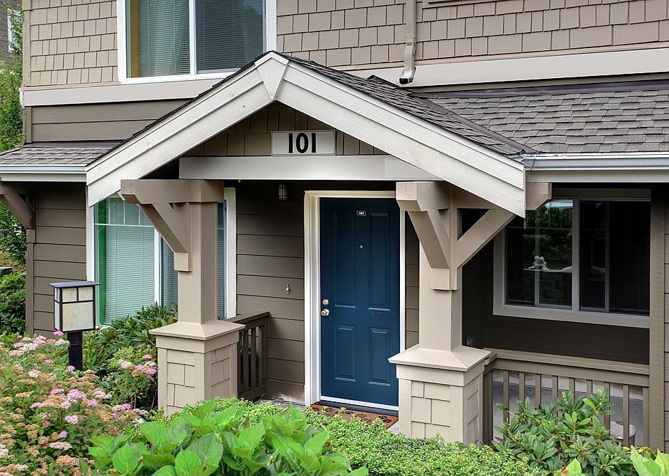 1st image of 1905 24th Ave NE APT 101