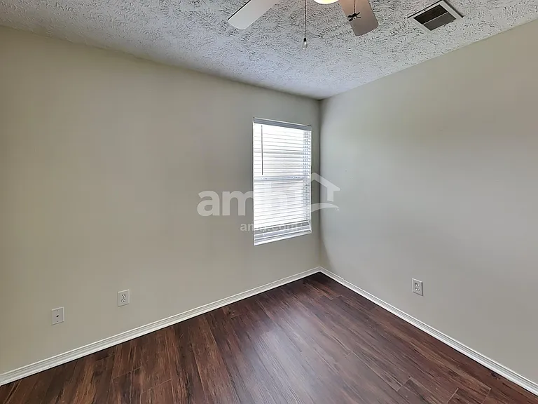 2651 Sutherland Dr — Photo 18