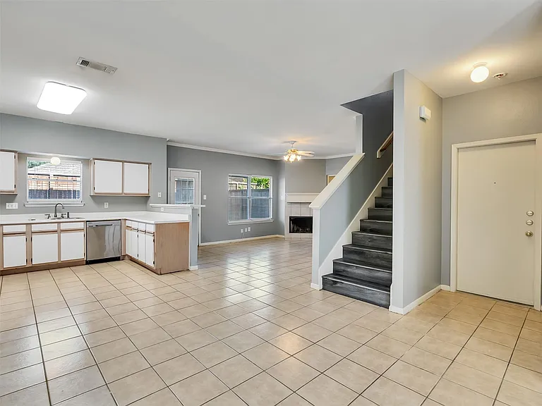 11703 Emerald Hill Dr #C — Photo 12