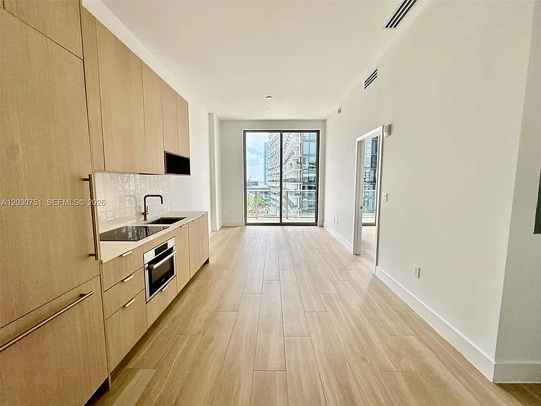 3100 NE 1st Ave #1108 — Photo 2