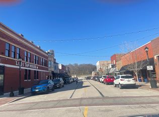 124 1/2 Mill St, Utica, IL 61373