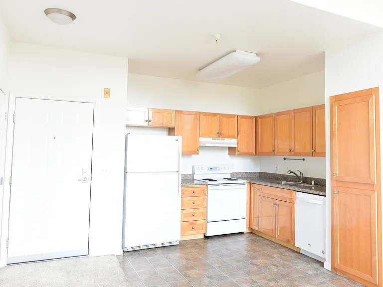 516 Martha St #207 — Photo 8
