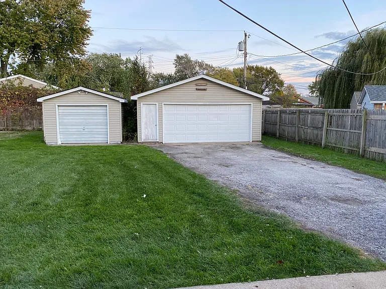 8139 Robertson Pl — Photo 7