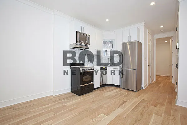 Rented by Bold New York | media 39