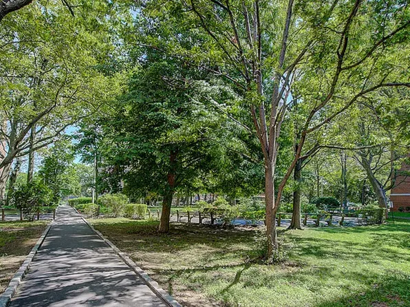 21-15 34th Avenue image 18 of 21