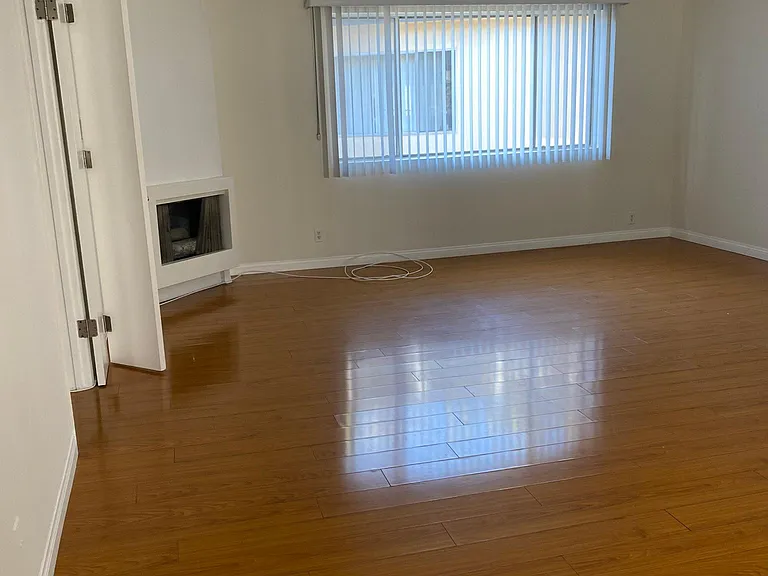 9129 National Blvd #10 — Photo 10