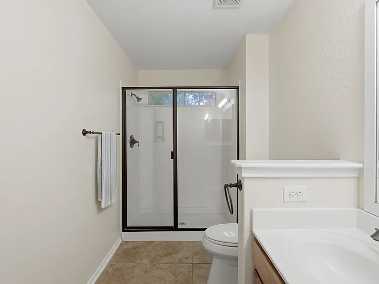 2909 Ashwood Rd — Photo 24