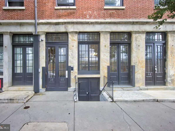 38 N Front St APT 1E, Philadelphia, PA 19106