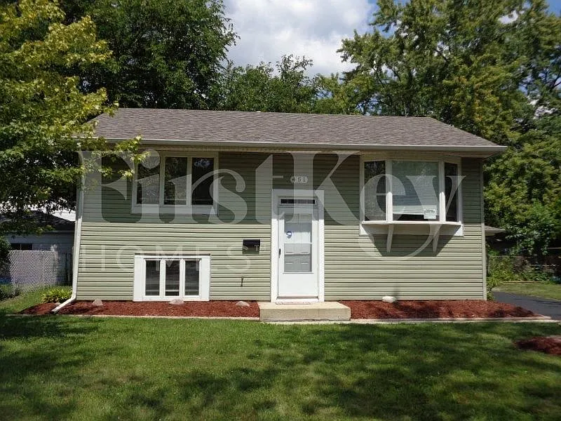 451 E Mulberry Ct