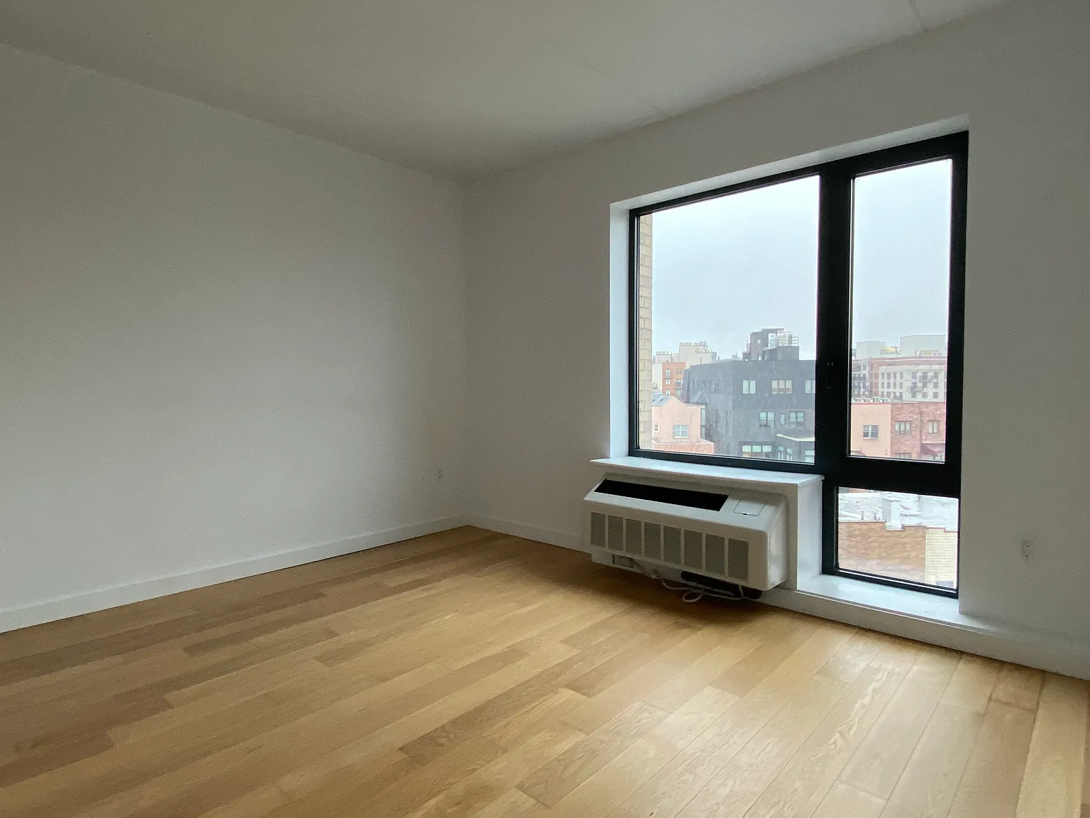 150 Union Avenue — Photo 4