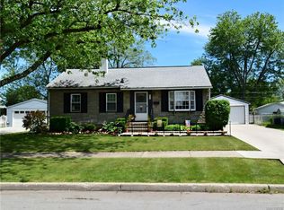 34 Harvington Rd, Tonawanda, NY 14150