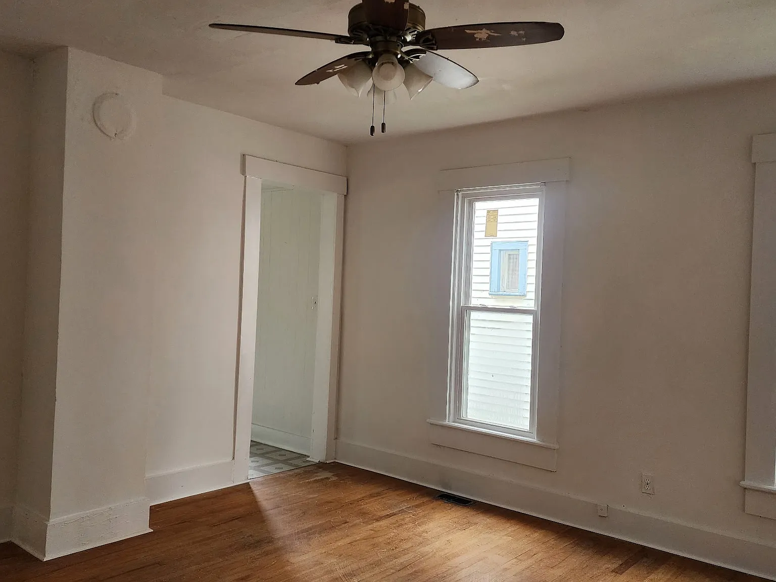 416 Montgomery St — Photo 2