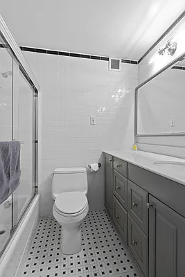 Rented by Compass | media 21