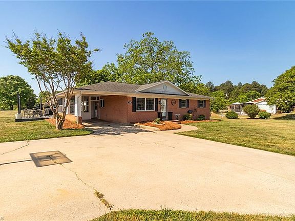 5th image of 230 Hill Ln