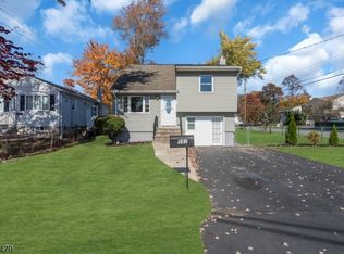 581 Allentown Rd, Parsippany, NJ 07054