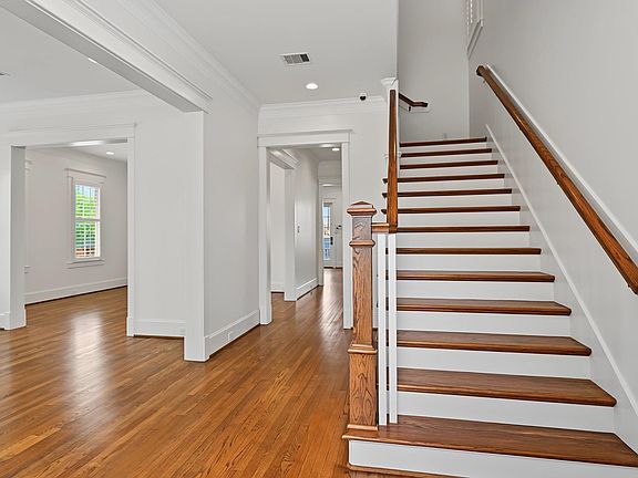 4th image of 703 Tulane St