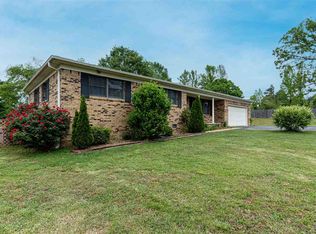 37 Myracle Town Rd, Parsons, TN 38363