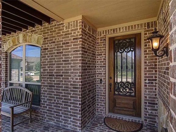 4th image of 2401 Kemerton Dr