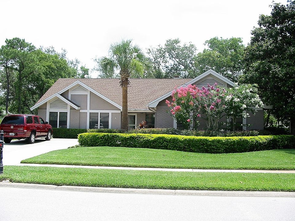 1002 CHESTERFIELD CIR.