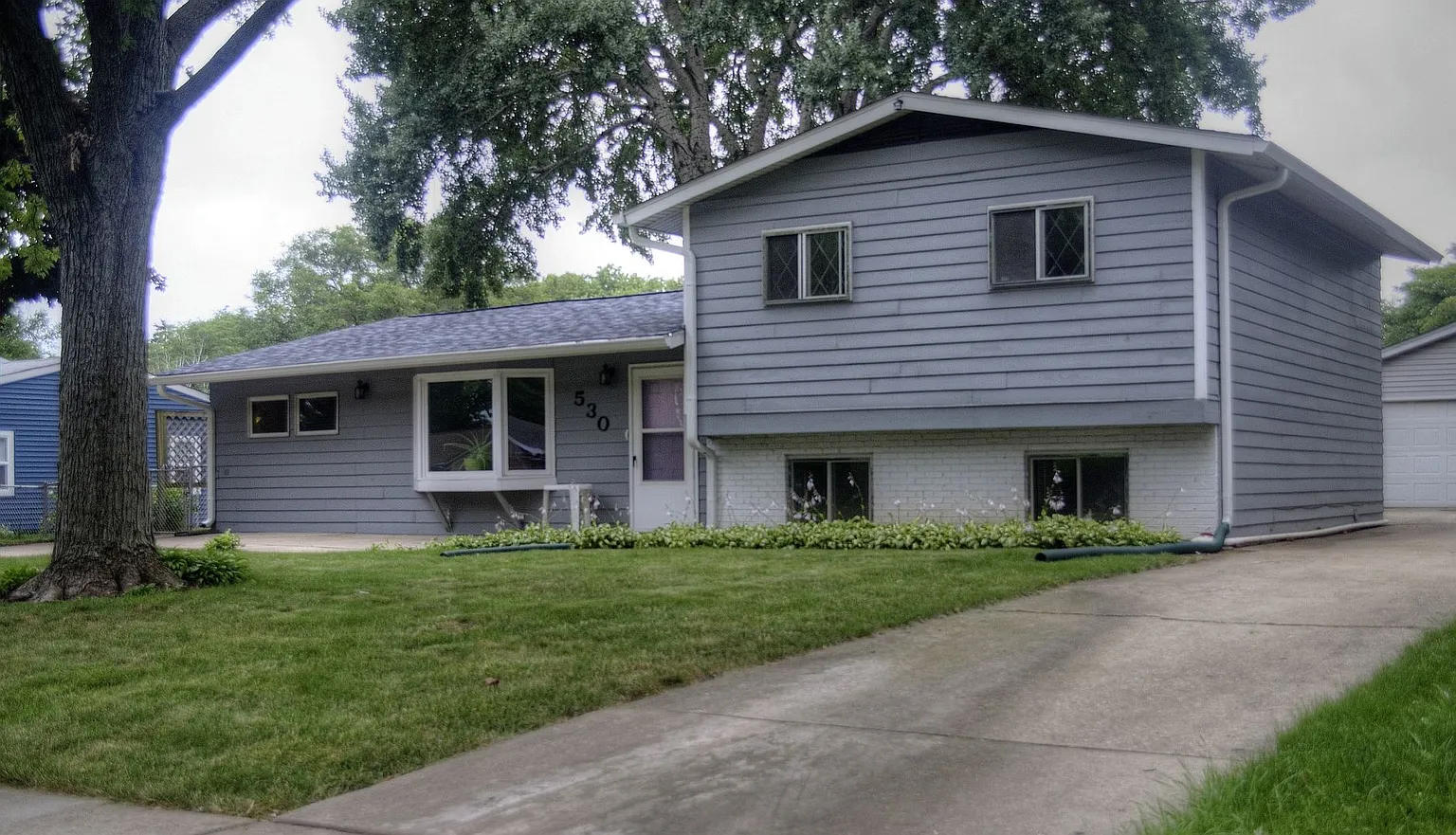 530 Redwood Rd photo 1